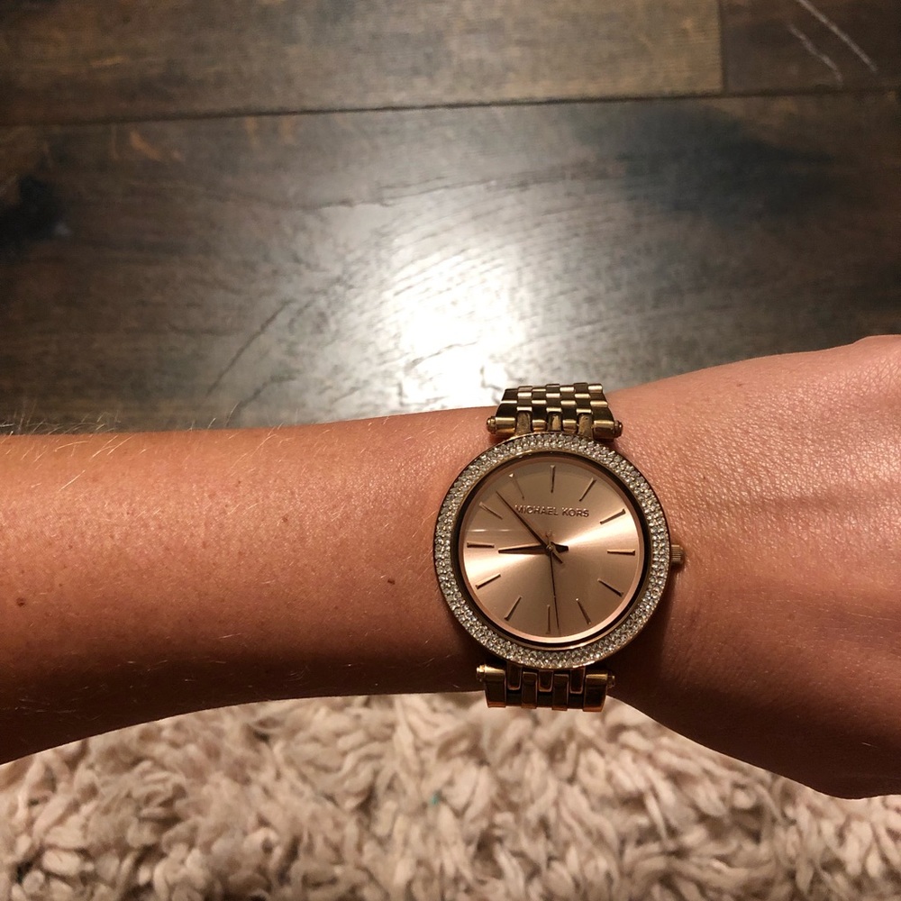 Rose gold Michael Kors watch - Picture 6 of 7